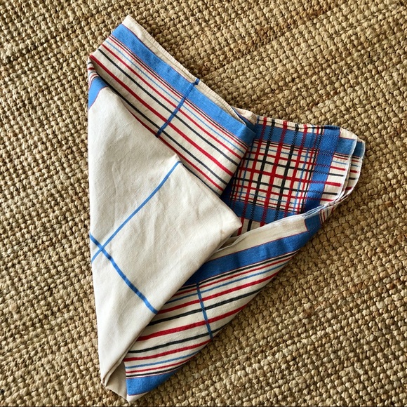 Check Tablecloth - Picture 3 of 4